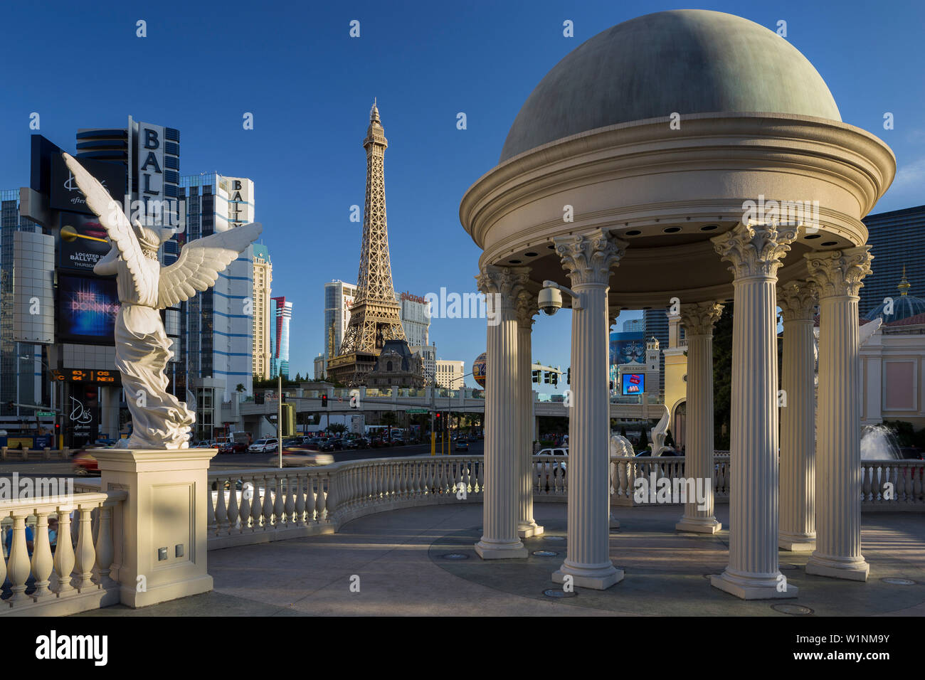 Caesars Palace Hotel, Eiffelturm, Tempel, Strip, Las Vegas Boulevard South, Las Vegas, Nevada, USA Stockfoto