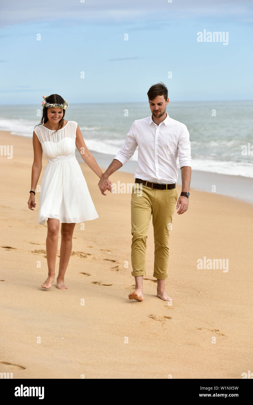 Hochzeit paar am Strand von Vale Lobo, Algarve, Portugal Stockfoto