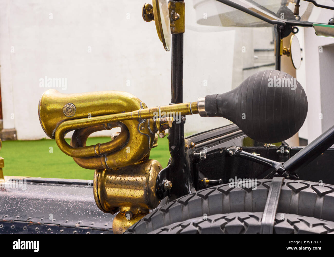 Messing antik Oldtimer Hupe Stockfoto