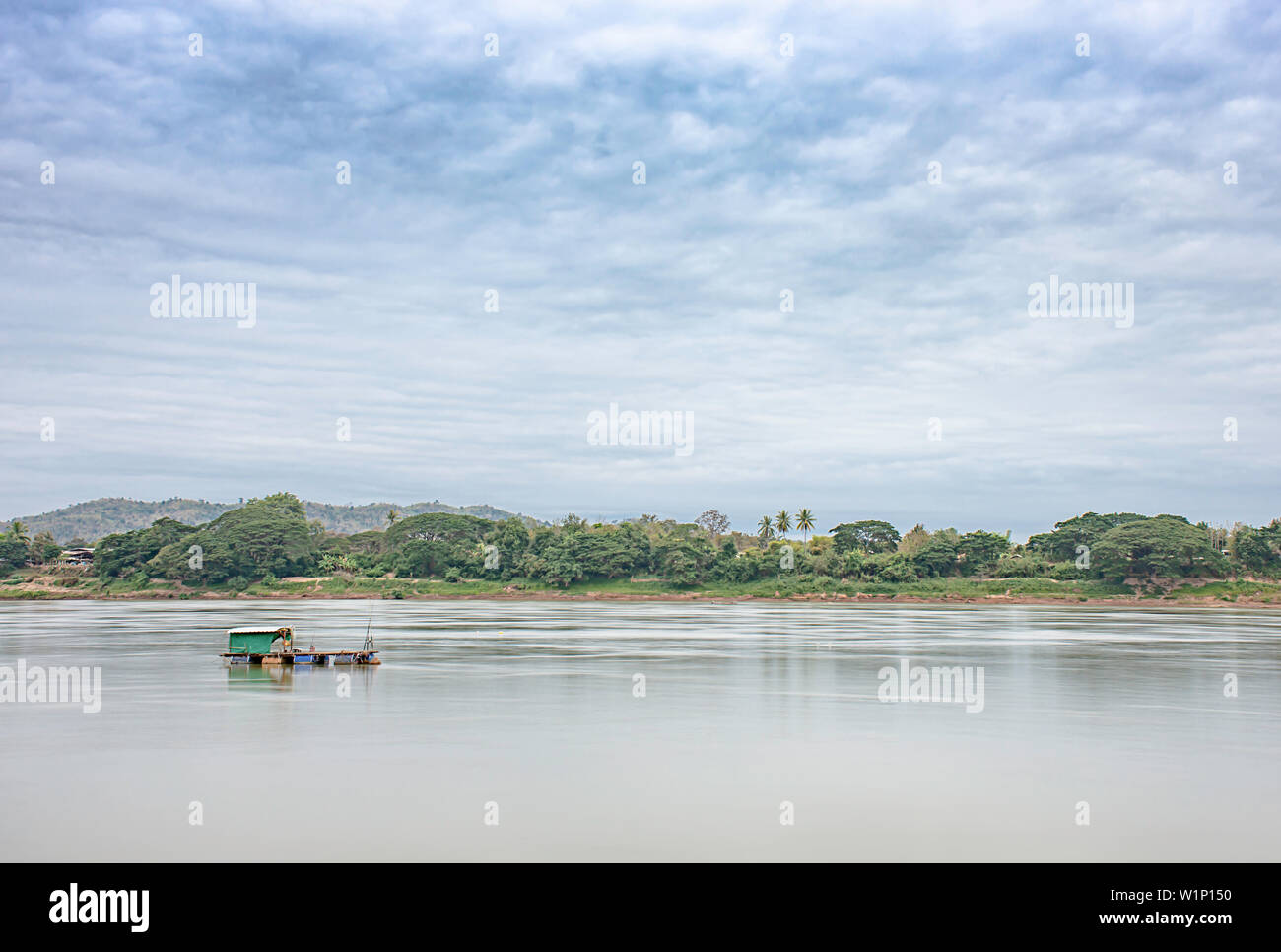 Die schwimmenden Fischen und Sky auf dem Mekong Fluss in Loei in Thailand. Stockfoto