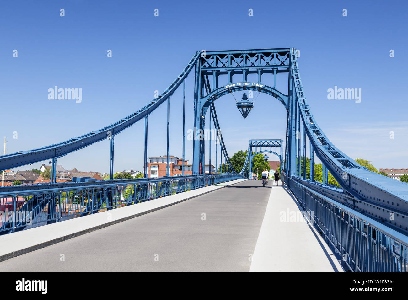 Brücke Kaiser-Wilhelm-Brücke in Wilhelmshaven, Ostfriesland, Friesland, Niedersachsen, Norddeutschland, Deutschland, Europa Stockfoto
