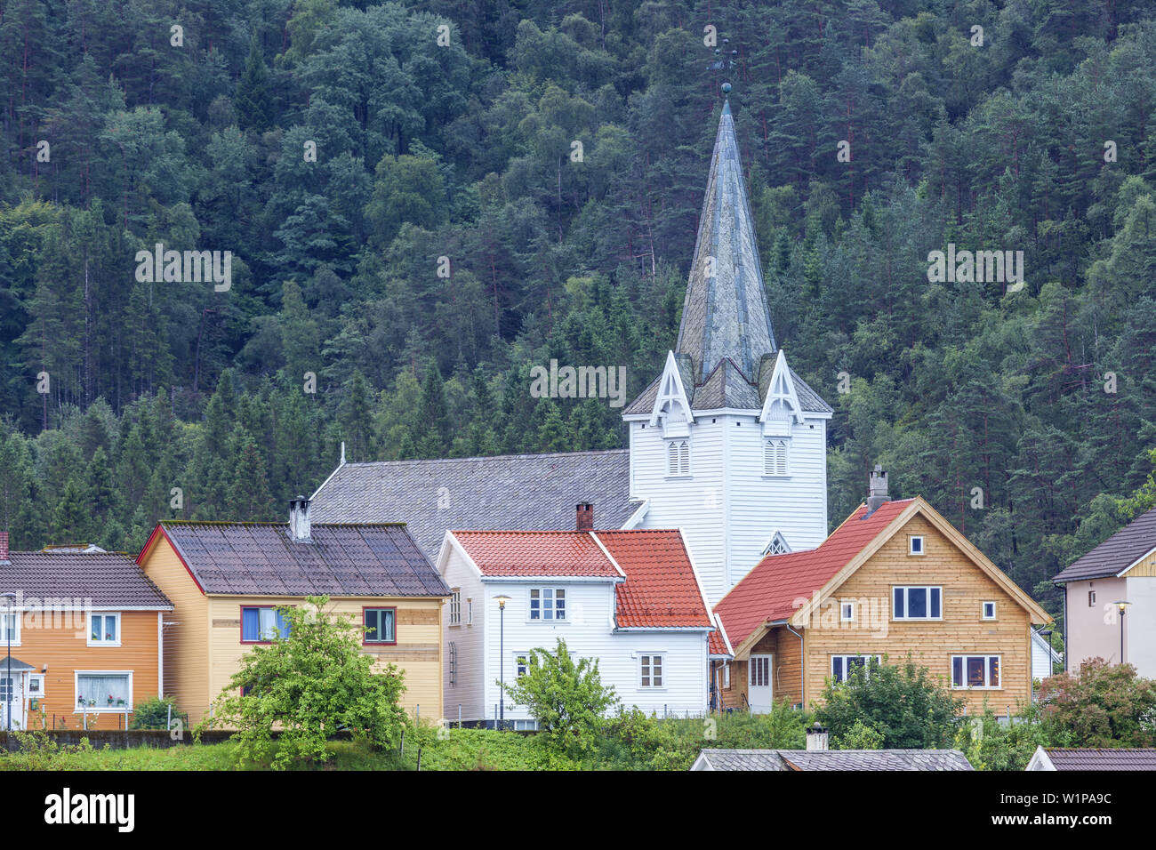 Kirche in Sand, Fjord Rogaland, Norwegen, Südnorwegen, Norwegen, Skandinavien, Nordeuropa, Europa Stockfoto