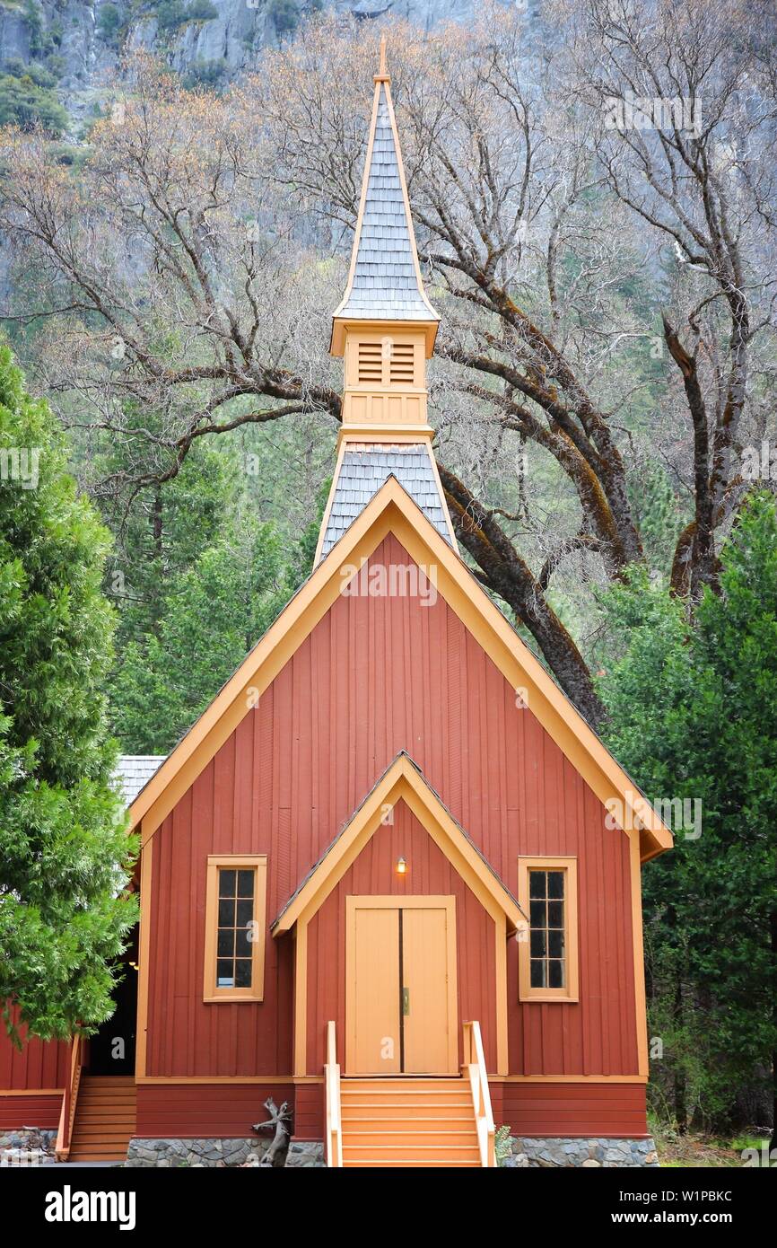 Yosemite Valley Kapelle, kleine hölzerne Kirche in den USA. Stockfoto
