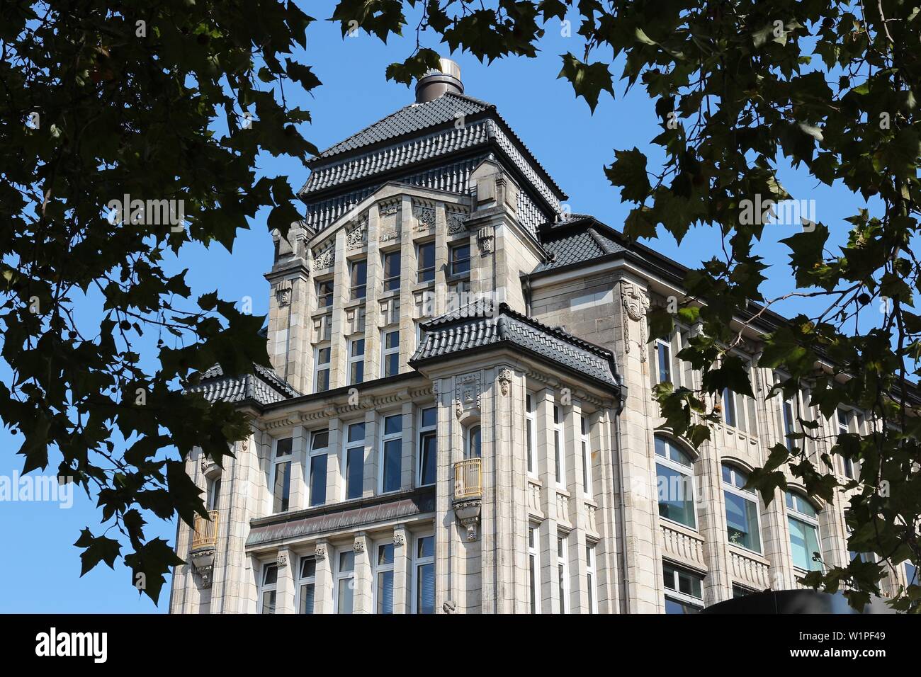 Der Stadt Hamburg in Deutschland. Sehenswürdigkeiten historische Gebäude - Seeburg. Spitalerstrasse Altstadt Straße. Stockfoto