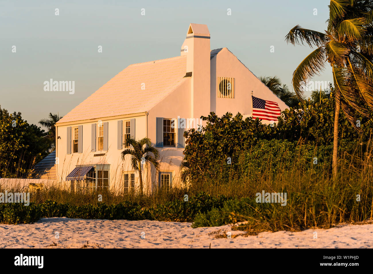 Get all the details on otto waalkes, watch interviews and videos, and see what else bing knows. Otto Waalkes Villa Florida : Flag Friesland Stockfotos Und Bilder Kaufen Seite 2 Alamy