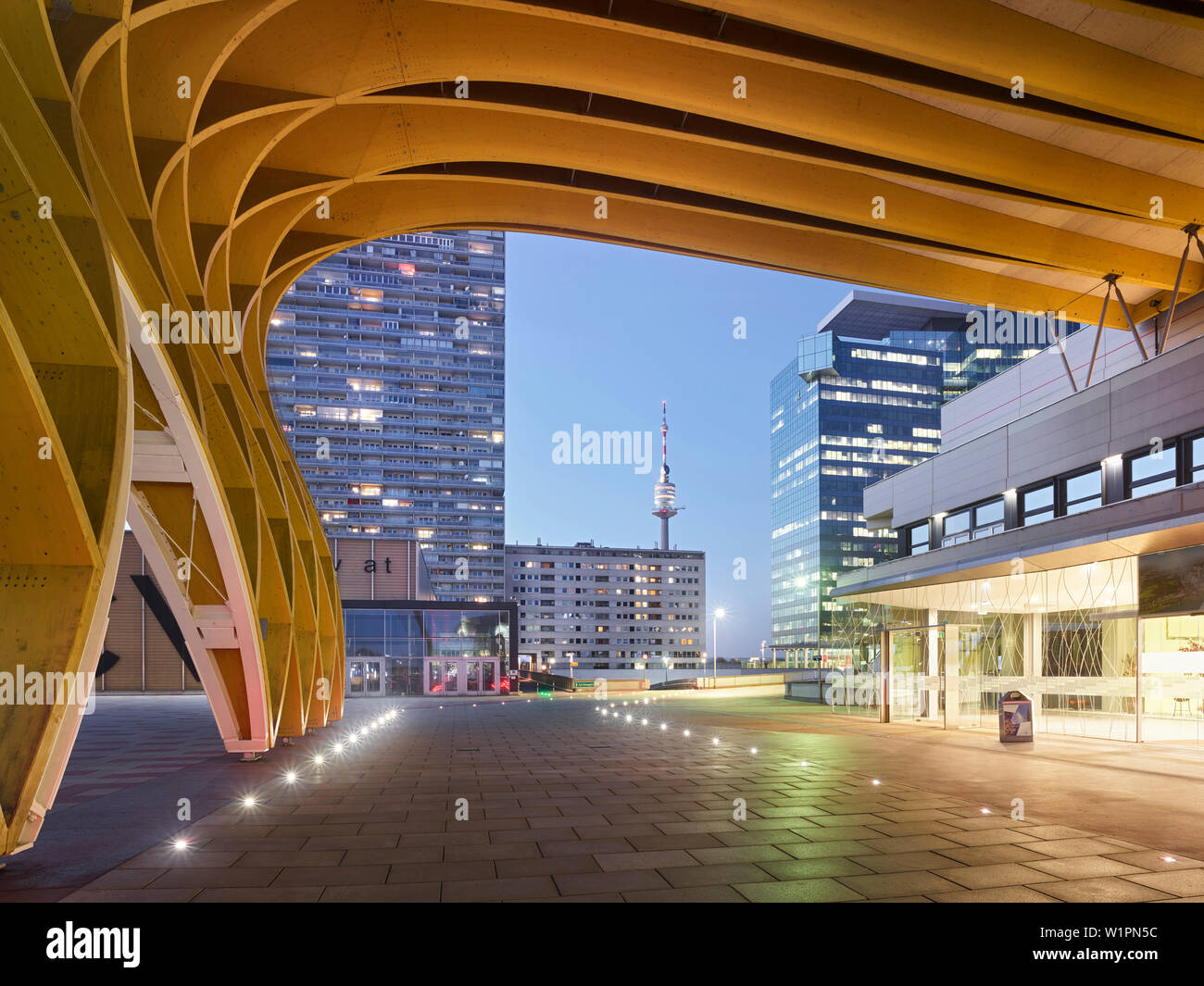Austria Center Vienna, Donauturm, Bruno Kreisky Park, 22. Donau, Stadt, Wien, Österreich Stockfoto