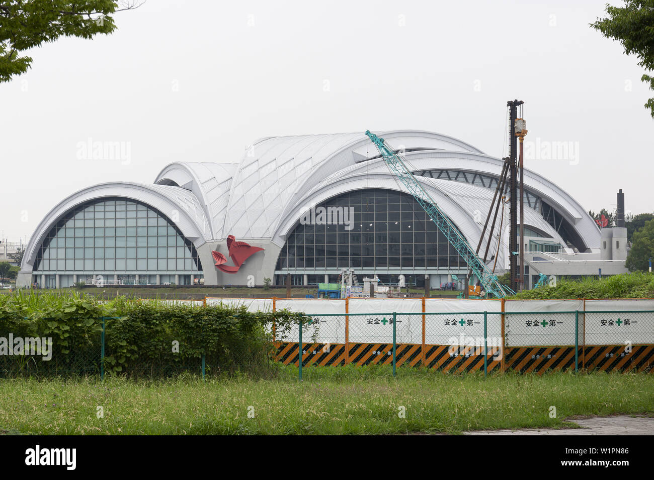 Tokio, Japan. 3. Juli 2019. Eine allgemeine Ansicht von Tatsumi International Swimming Centre, Tokyo 2020 Austragungsort für die Olympischen Spiele und die Paralympischen Spiele. Mitglieder der Presse, besucht die Spiele Veranstaltungsorte im Bau für die Olympischen und Paralympischen Spiele 2020 in Tokio. Die meisten Gebäude Bericht über 70% der Fertigstellung. Credit: Rodrigo Reyes Marin/ZUMA Draht/Alamy leben Nachrichten Stockfoto