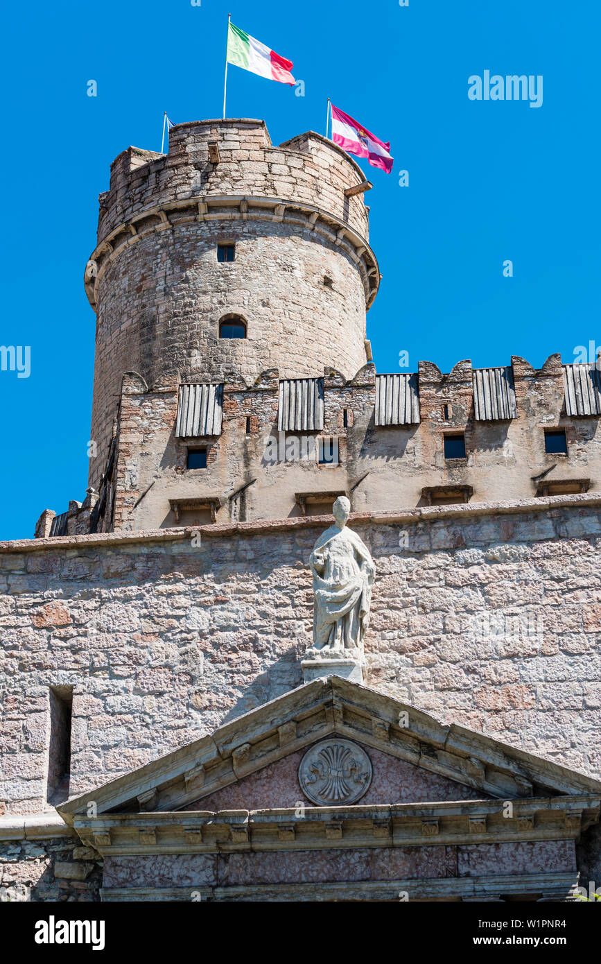 Schloss castello del buonconsiglio Fotos und Bildmaterial in hoher