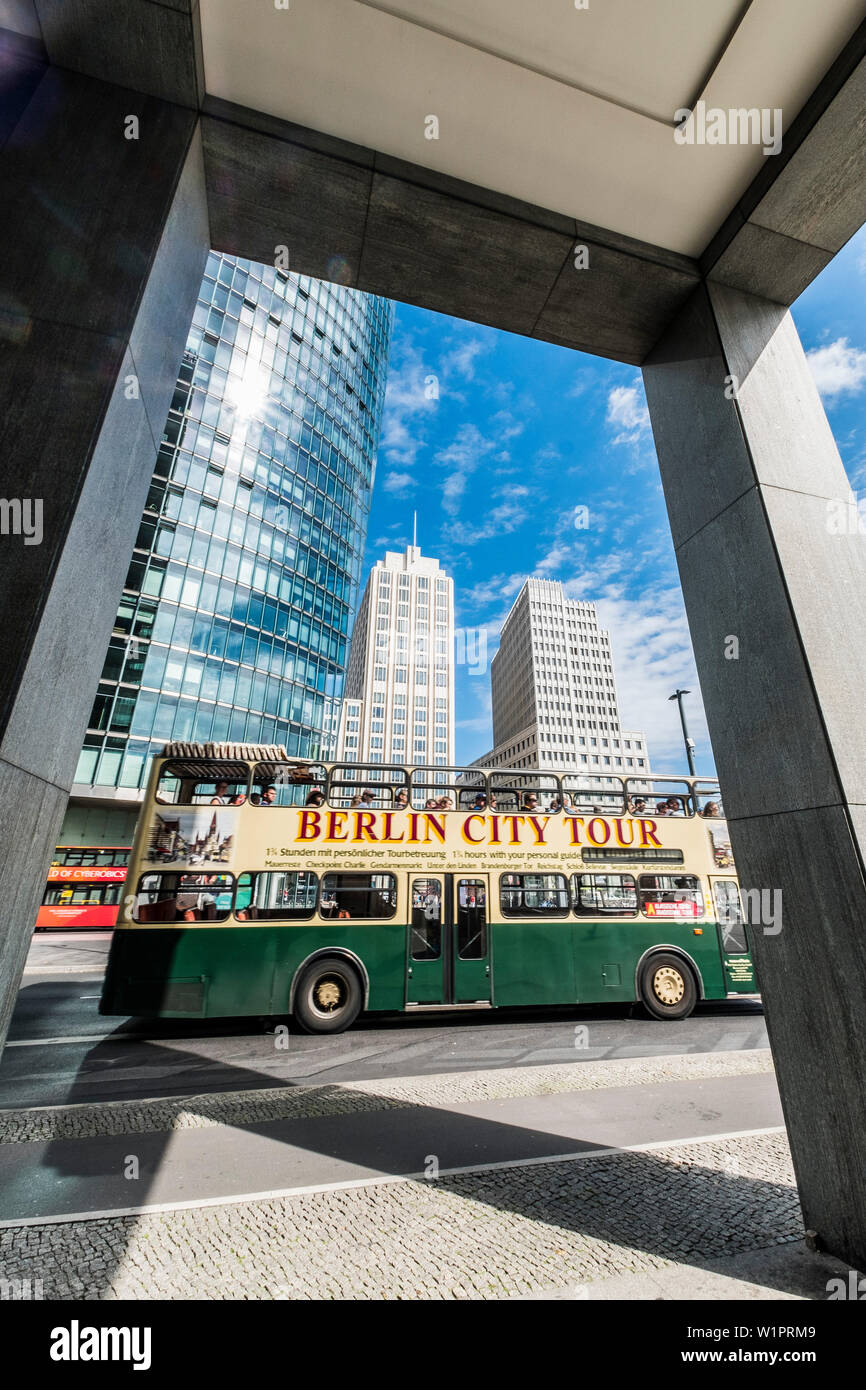 Berlin City Tour bus, Potsdamer Platz, Berlin, Deutschland Stockfoto