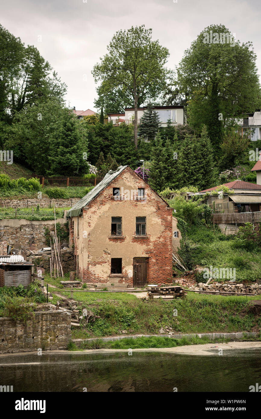 Haus an der Spree Riverside, Bautzn, Sachsen, Deutschland Stockfoto