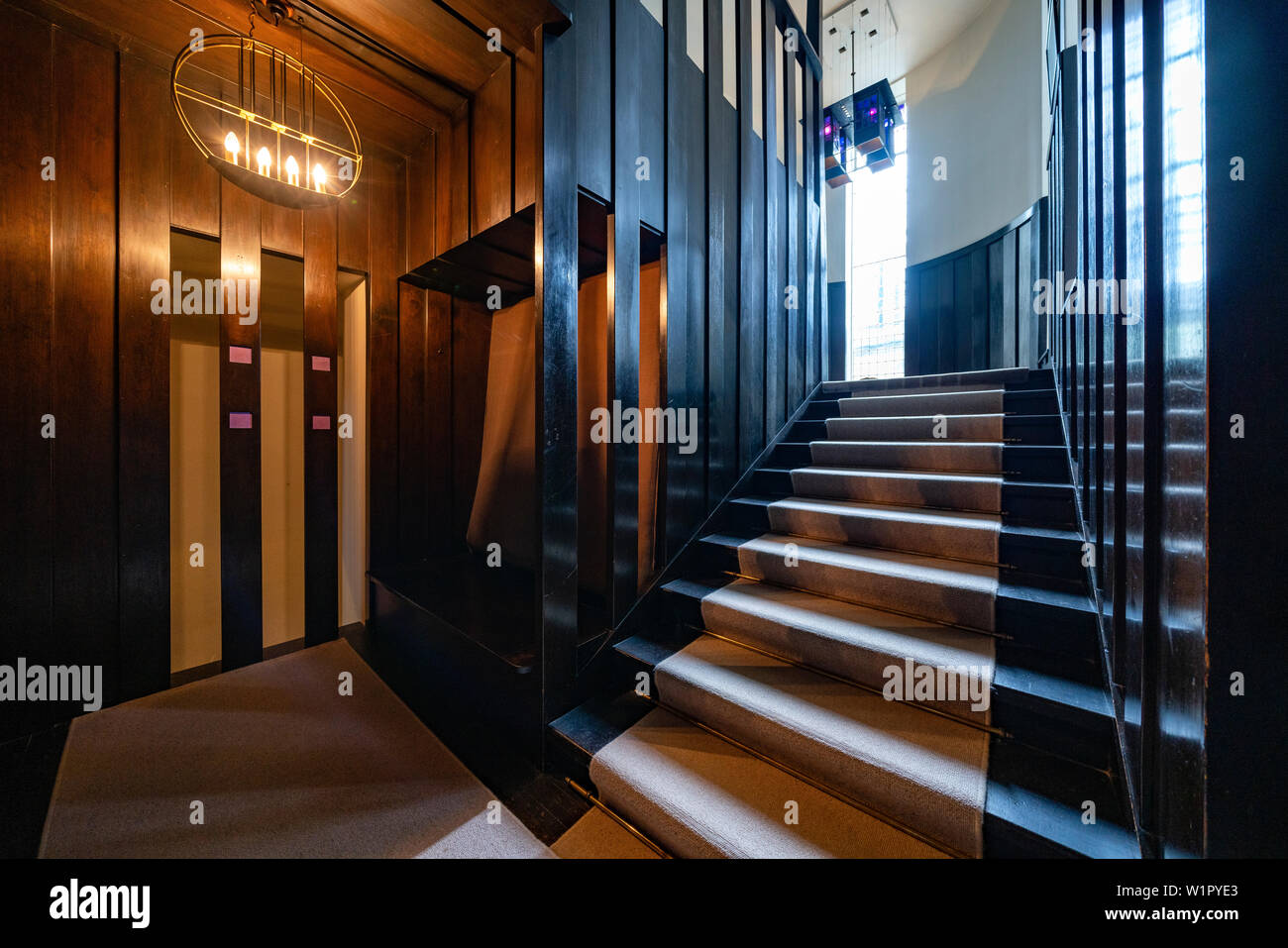 Innenraum von Hill House konzipiert für Walter Blackie von Charles Rennie Mackintosh, Helensburgh, Schottland, UK Stockfoto