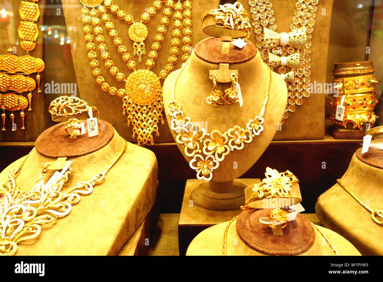 Gold, Schmuck, Schaufenster, Dubai Stadt aus Gold, Gold Souk, Deira, Dubai, VAE, Vereinigte Arabische Emirate Stockfoto