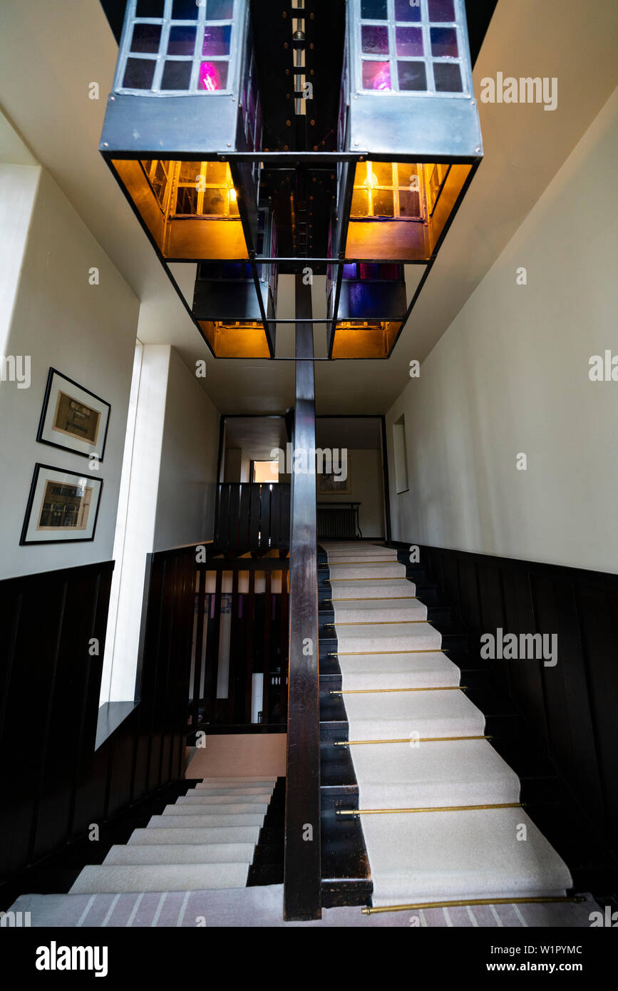 Innenraum von Hill House konzipiert für Walter Blackie von Charles Rennie Mackintosh, Helensburgh, Schottland, UK Stockfoto
