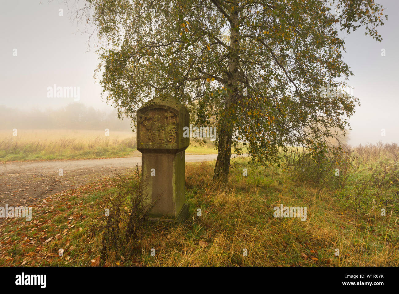 Alten Kalvarienberg am Wanderweg zum Laacher Kopf, in der Nähe von Maria Laach, Eifel, Rheinland-Pfalz, Deutschland Stockfoto