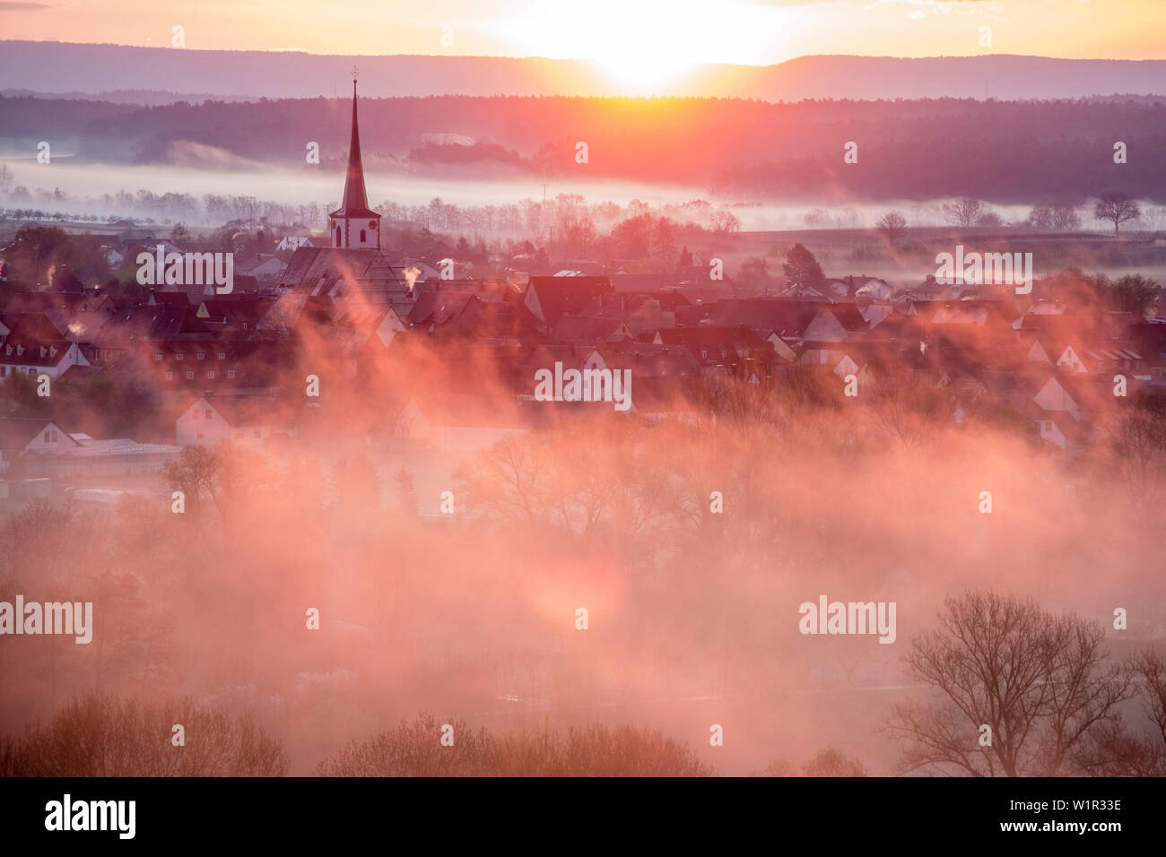 Sommerach im Sunrise, Unterfranken, Bayern, Deutschland Stockfoto