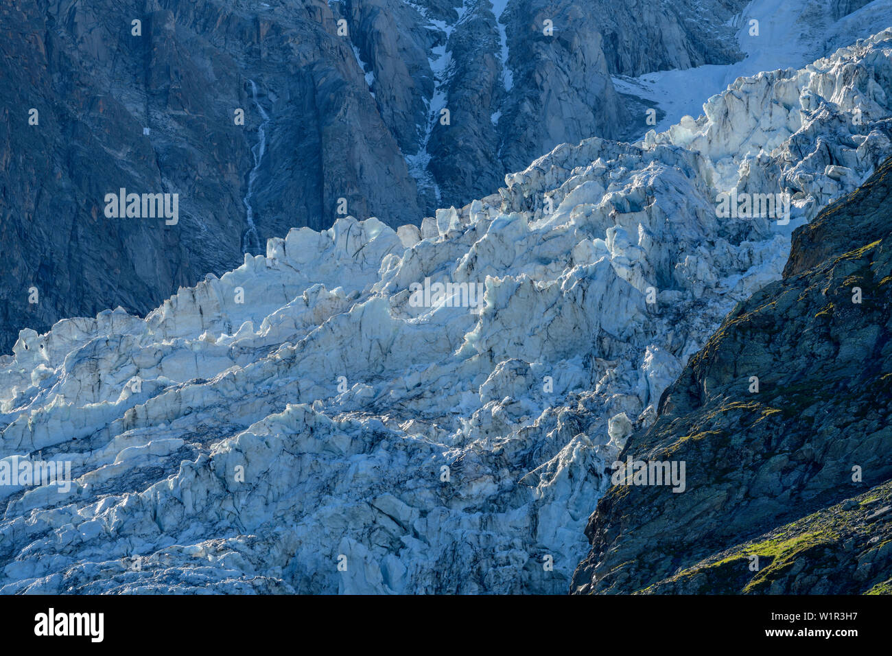 Gletscher Bruchteil des Bossons Gletscher, aus der Pyramide, Mont Blanc, Grajische Alpen, die Savoyer Alpen, Savoie, Frankreich Stockfoto
