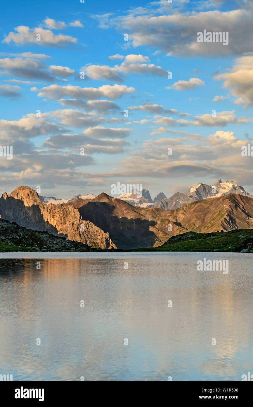 See Lac du Schlange mit Ecrins, See Lac du Schlange, Dauphine, Dauphiné, Hautes Alpes, Frankreich Stockfoto