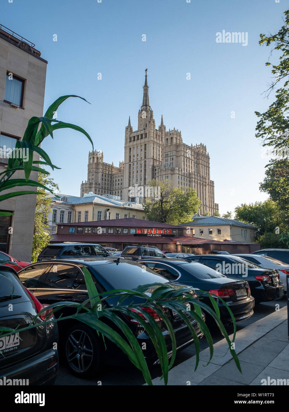 Moskau, Russland - 20. Mai 2019: Die Kudrinskaya quadratisches Gebäude ist ein Gebäude in Moskau, einer der sieben Stalinistischen Stil Wolkenkratzer Stockfoto