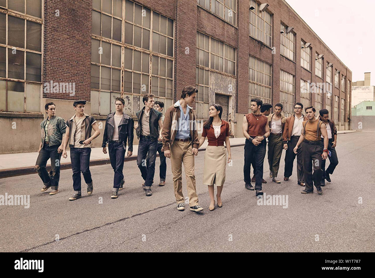 WEST SIDE STORY 2020 Amblin Entertainment Film mit Rachel Zegler und Ansel Elgort Stockfoto