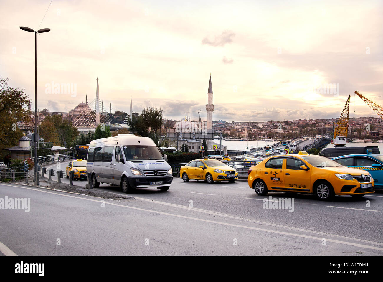 Istanbul, Türkei - 17. November 2018. Inklusive Istanbul unkapani Brücke Landschaft der Türkei. Stockfoto