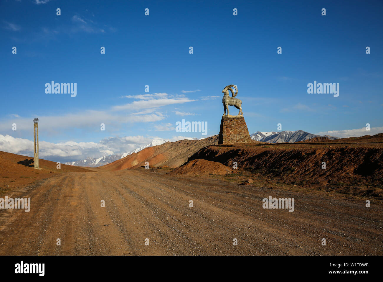 Pass Road von kyzyl Art Pass an der Grenze zu Kirgisistan und Tadschikistan, Asien Stockfoto