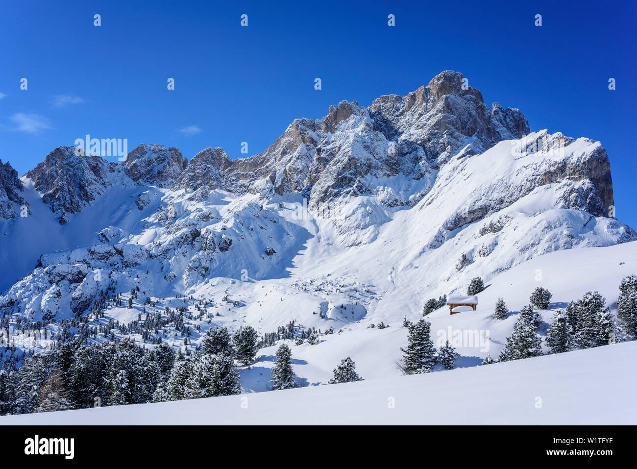 Geisler Bereich im Winter, Medalges, Naturpark Puez-Geisler, UNESCO Weltnaturerbe Dolomiten, Dolomiten, Südtirol, Italien Stockfoto