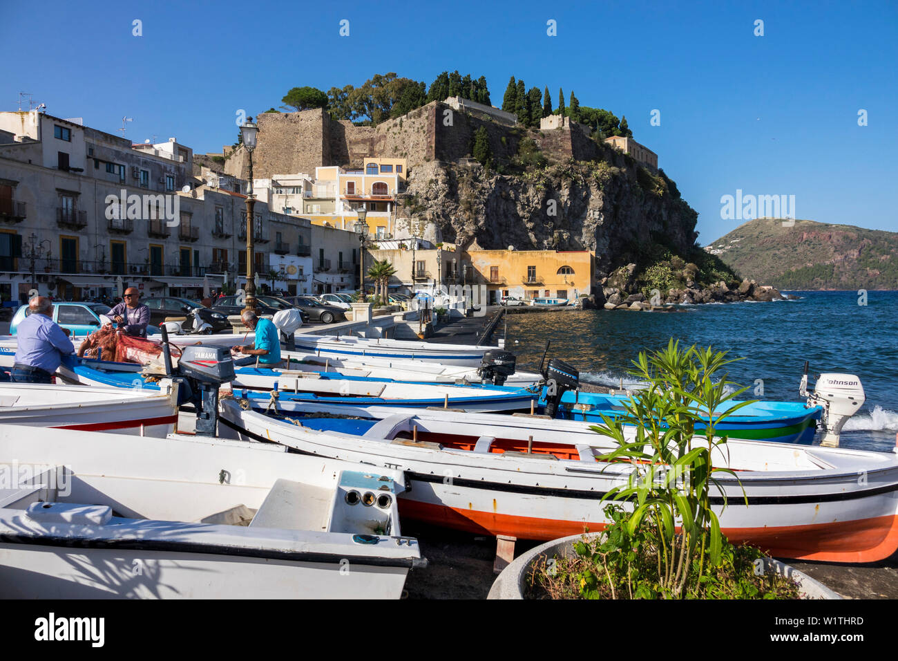 Hafen Marina Corta, Lipari Stadt, Insel Lipari, Äolische Inseln Lipari Inseln, Meer, Mittelmeer, Italien, Europa Stockfoto