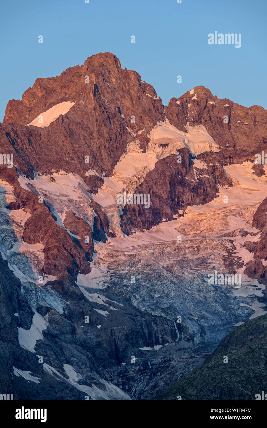 Pic Gaspard im Alpenglow, Ecrins Nationalpark Ecrins, Dauphine, Dauphiné, Hautes Alpes, Frankreich Stockfoto
