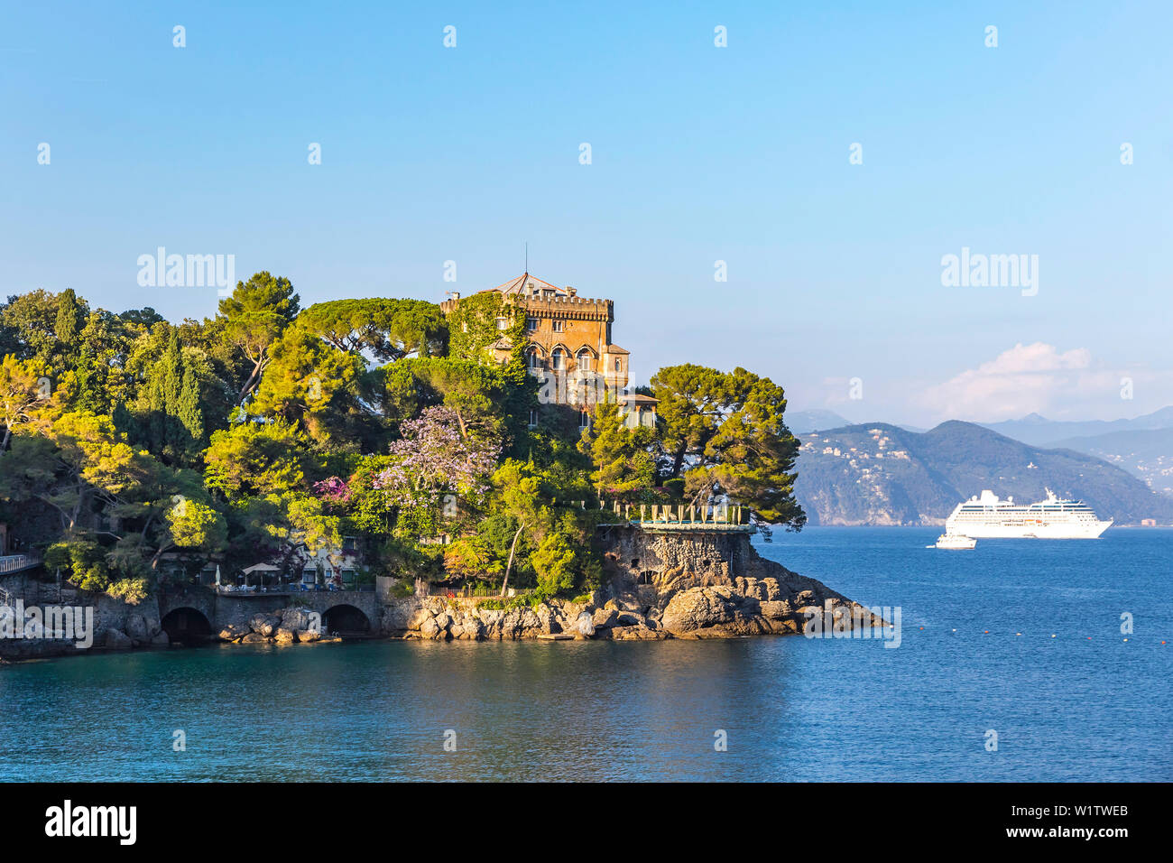 Wunderschöne Aussicht auf die Bucht von Paraggi in Santa Margherita