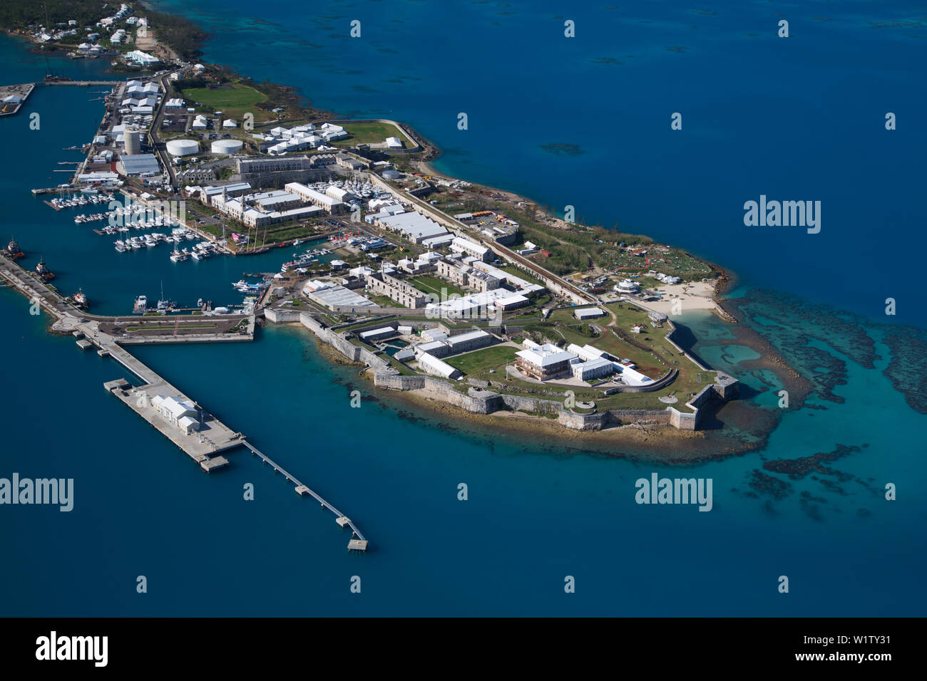 In der zweiten Hälfte des 20. Jahrhunderts, die ehemalige Royal Naval Dockyard Bermuda wurde in eine Shopping, Museum und Kreuzfahrtschiff komplexe entwickelt. Stockfoto