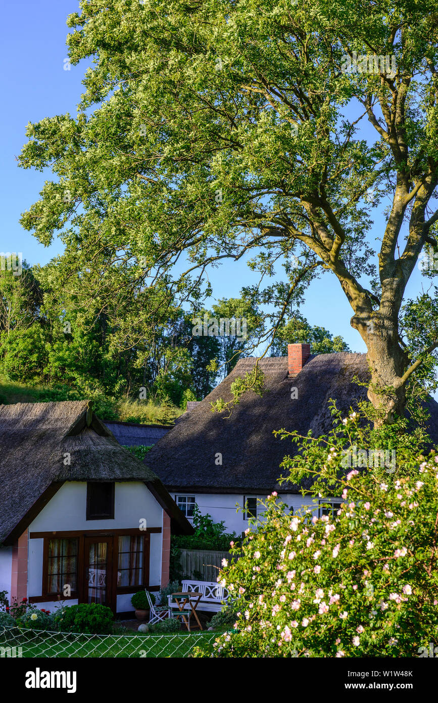 Dorf vitt -Fotos und -Bildmaterial in hoher Auflösung – Alamy