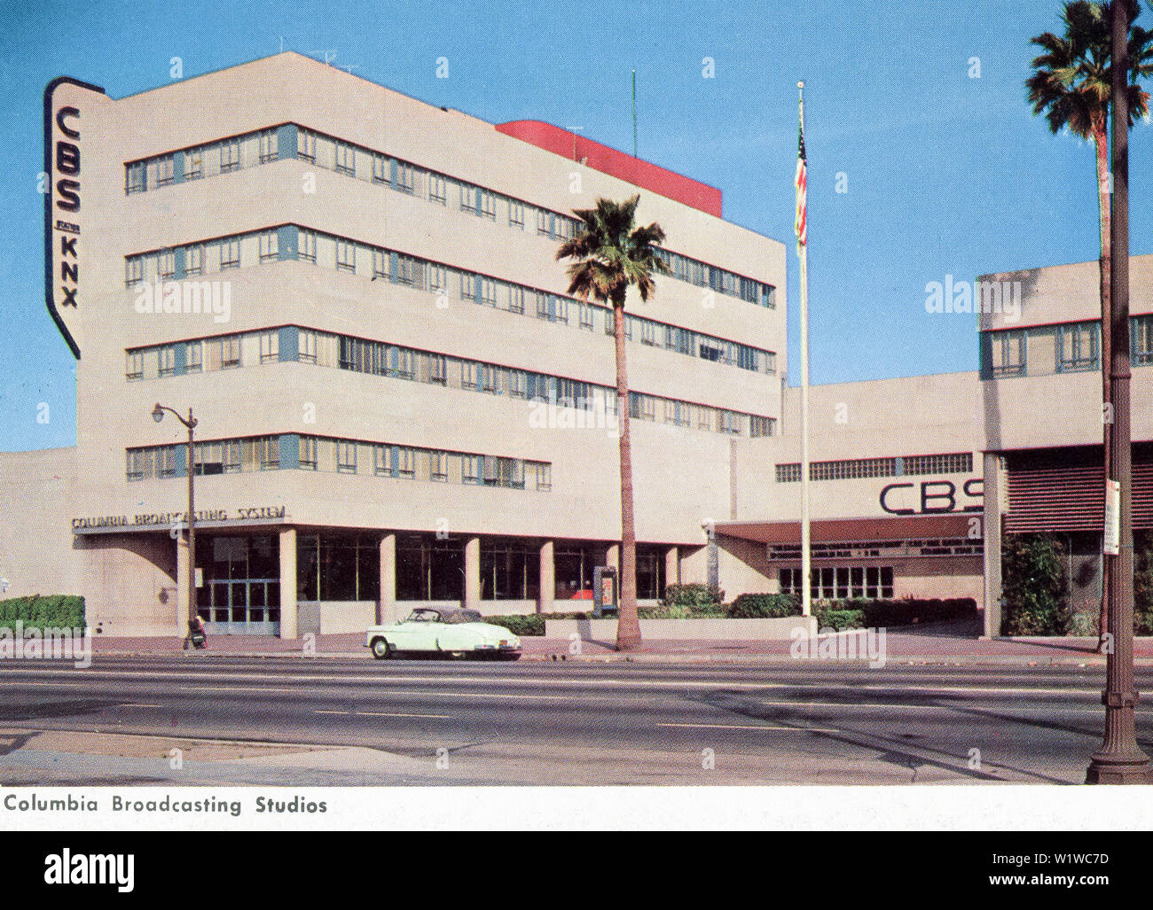 Eine Postkarte der 50er Jahre von CBS Studios am Sunset Boulevard, LA, Kalifornien, USA Stockfoto