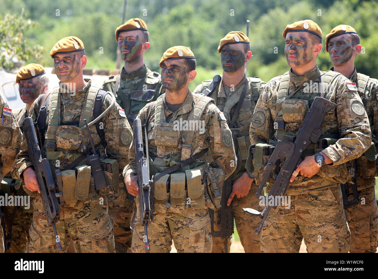 Slunj, Kroatien. 3. Juli 2019. Kroatische Soldaten beteiligen sich an der militärischen übung Puma 19 in Slunj, Kroatien, am 3. Juli 2019. Quelle: Kristina Stedul Fabac/Xinhua/Alamy leben Nachrichten Stockfoto