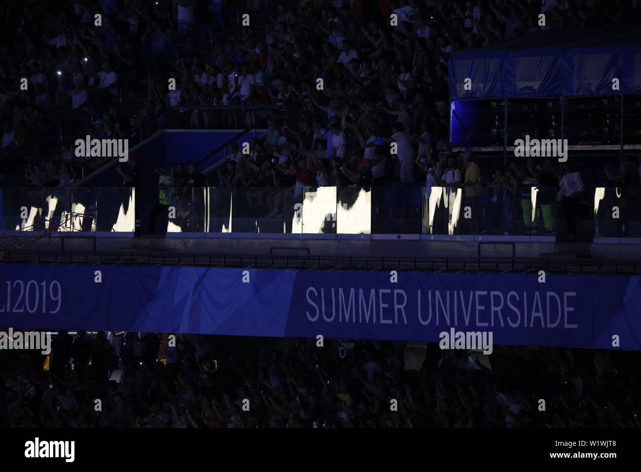 Kampanien. 3. Juli 2019. Neapel vom 3. Juli 2019 in Neapel wurde der Startschuss für den 30. universiade mit einem herrlichen Zeremonie im Stadion San Paolo. Quelle: Fabio Sasso/ZUMA Draht/Alamy leben Nachrichten Stockfoto