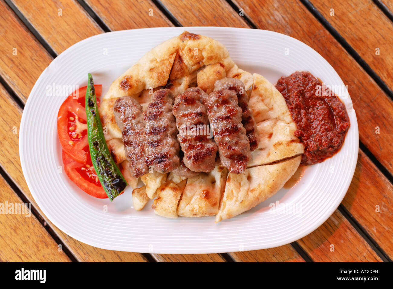 Türkische traditionelle Köfte, Frikadelle Stockfoto