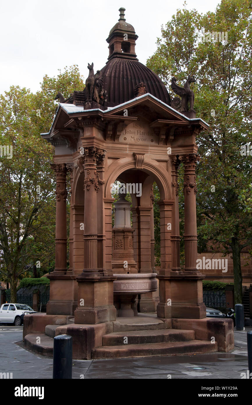 Sydney Australien, verzierte 1884 Barock - Victorian Gothic Sandstein Springbrunnen inspiriert jetzt ein Kreisverkehr Stockfoto