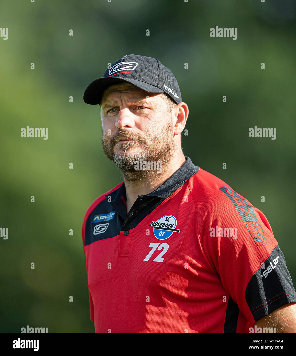 Trainer Steffen BAUMGART (PB) Fussball Spiel kostenlos, VfB Salzkotten (Salz) - SC Paderborn 07 (PB) 0:20, 07/03/2019 in Salzkotten/Deutschland. € | Nutzung weltweit Stockfoto
