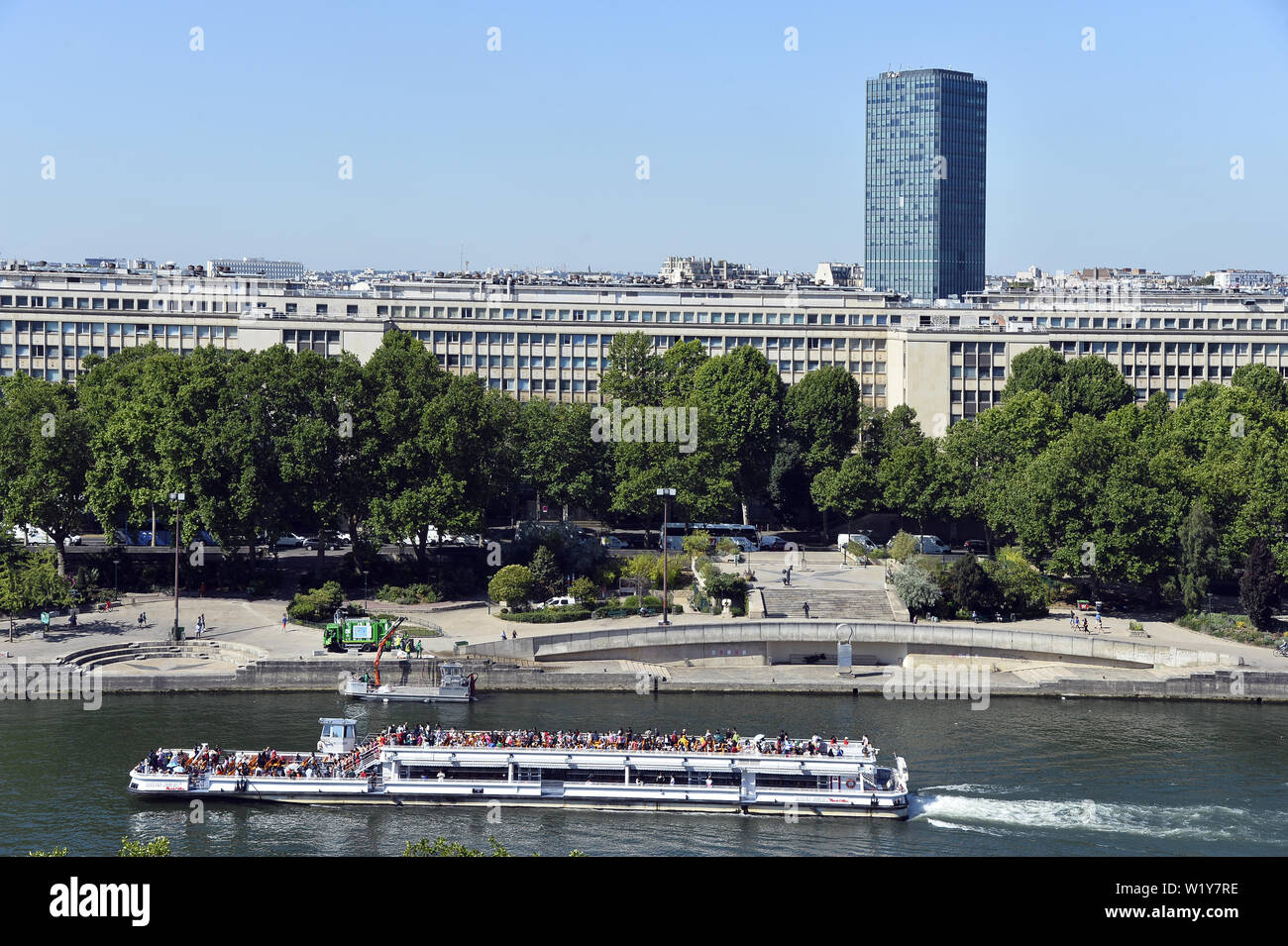 Schifffahrt auf der Seine-Jussieu Universität - Paris - Frankreich Stockfoto