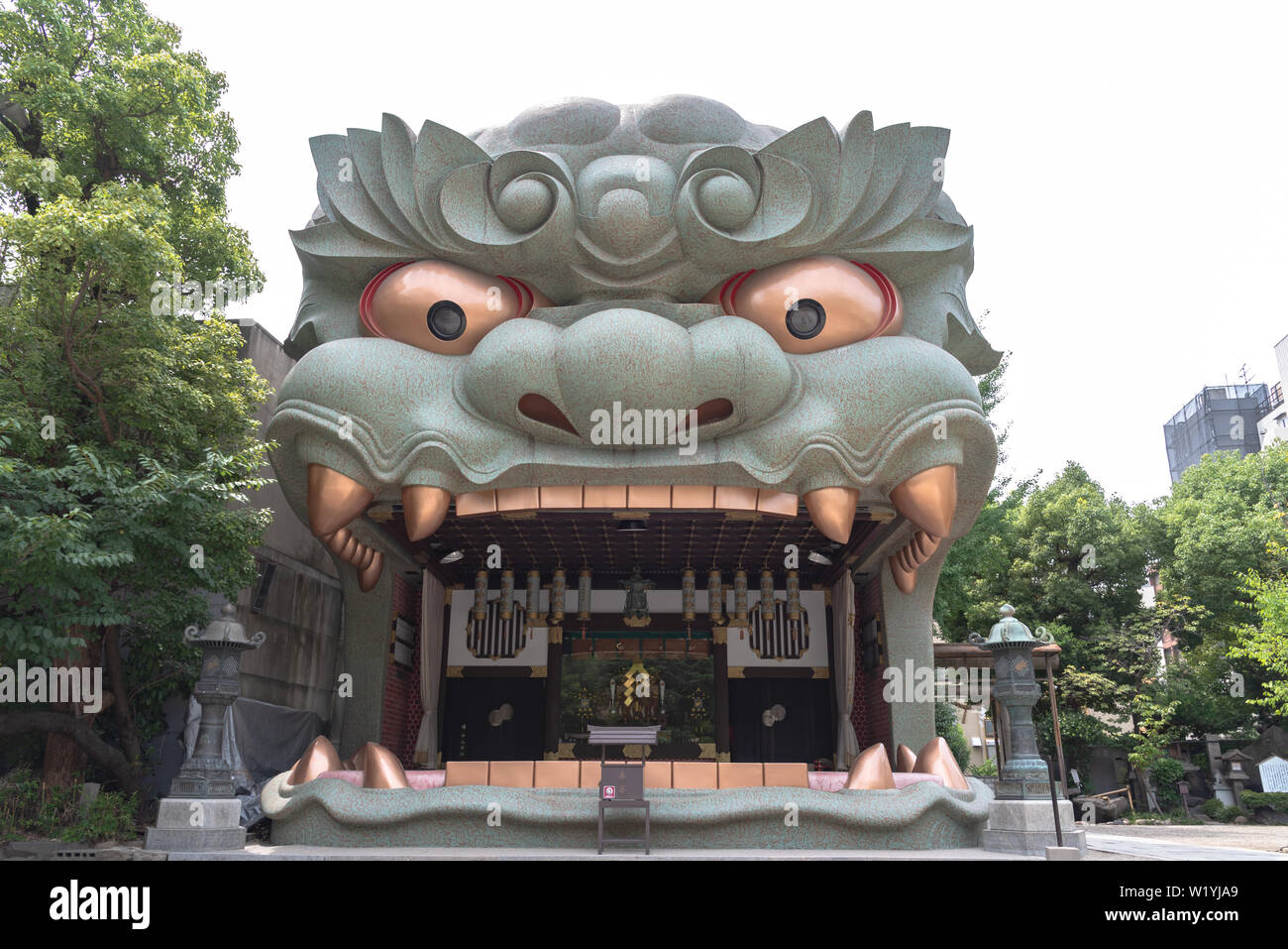 Namba Yasaka Schrein in Osaka, Japan. Ema-Den Lion geformte Halle der Nanba yasaka Jinja. Shinto Schrein gewidmet Susanoo keine kuroko Gottheit Stockfoto