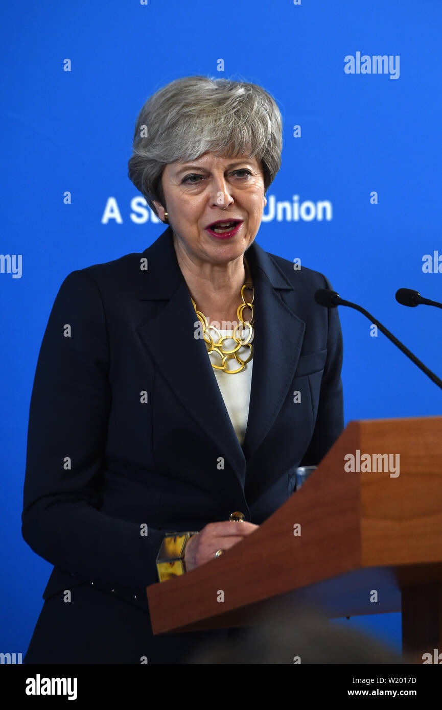 Premierminister Theresa kann eine Rede an der Codebasis, Stirling, vor den neuesten Führung hustings in Schottland am Freitag. Stockfoto