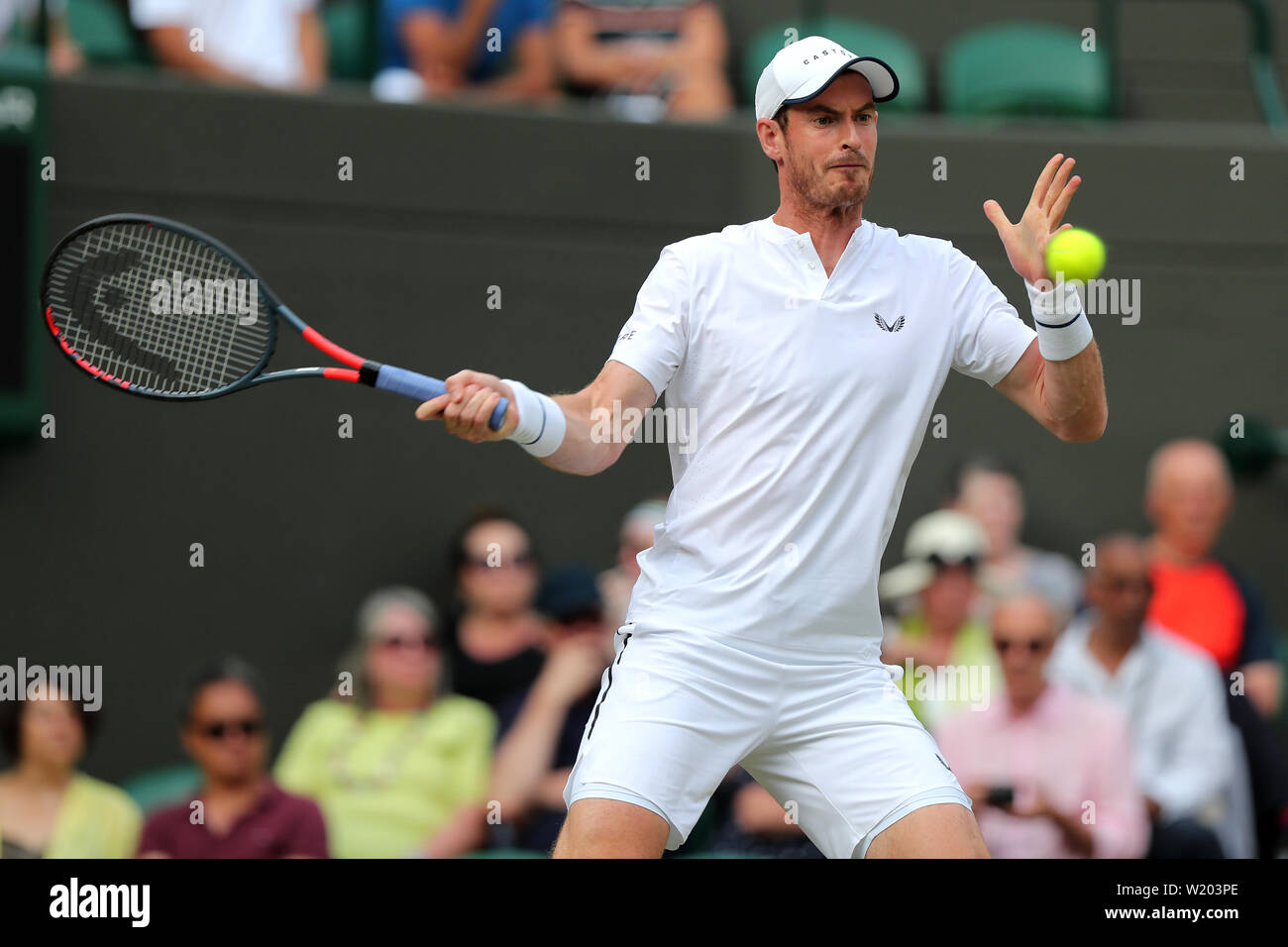 Wimbledon, London, UK. 4. Juli 2019. Wimbledon Tennis Championships, London, UK. Andy Murray, Mens verdoppelt, 2019 Credit: Allstar Bildarchiv/Alamy leben Nachrichten Stockfoto