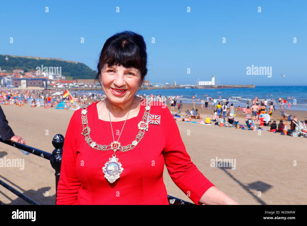 Stellvertretender Bürgermeister von Scarborough 2019 Ratsmitglied Roberta Swiers am Scarborough Streitkräfte Tag. Stockfoto