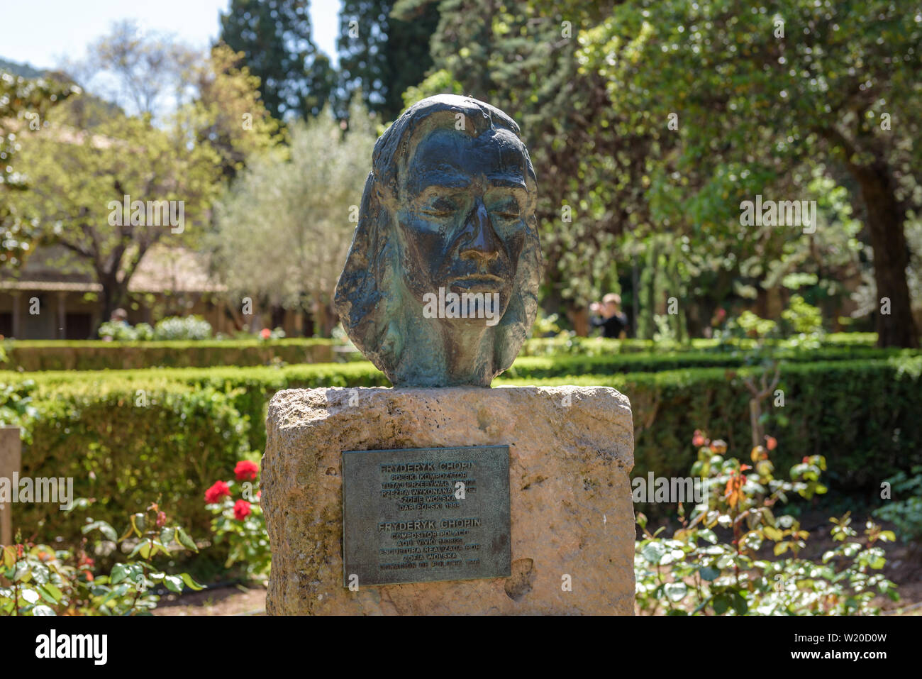 MALLORCA, SPANIEN - 7. Mai 2019: Skulptur von Fryderyk Chopin in der Nähe der Real Cartuja, einem alten Kloster, wo Chopin und George Sand lebte während der WINT Stockfoto