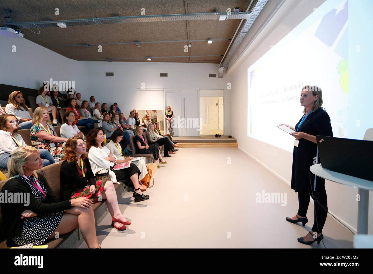 HOOFDDORP, 04-07-2019, Leiter Büro Sanoma, Medien Sommer Session. Stockfoto