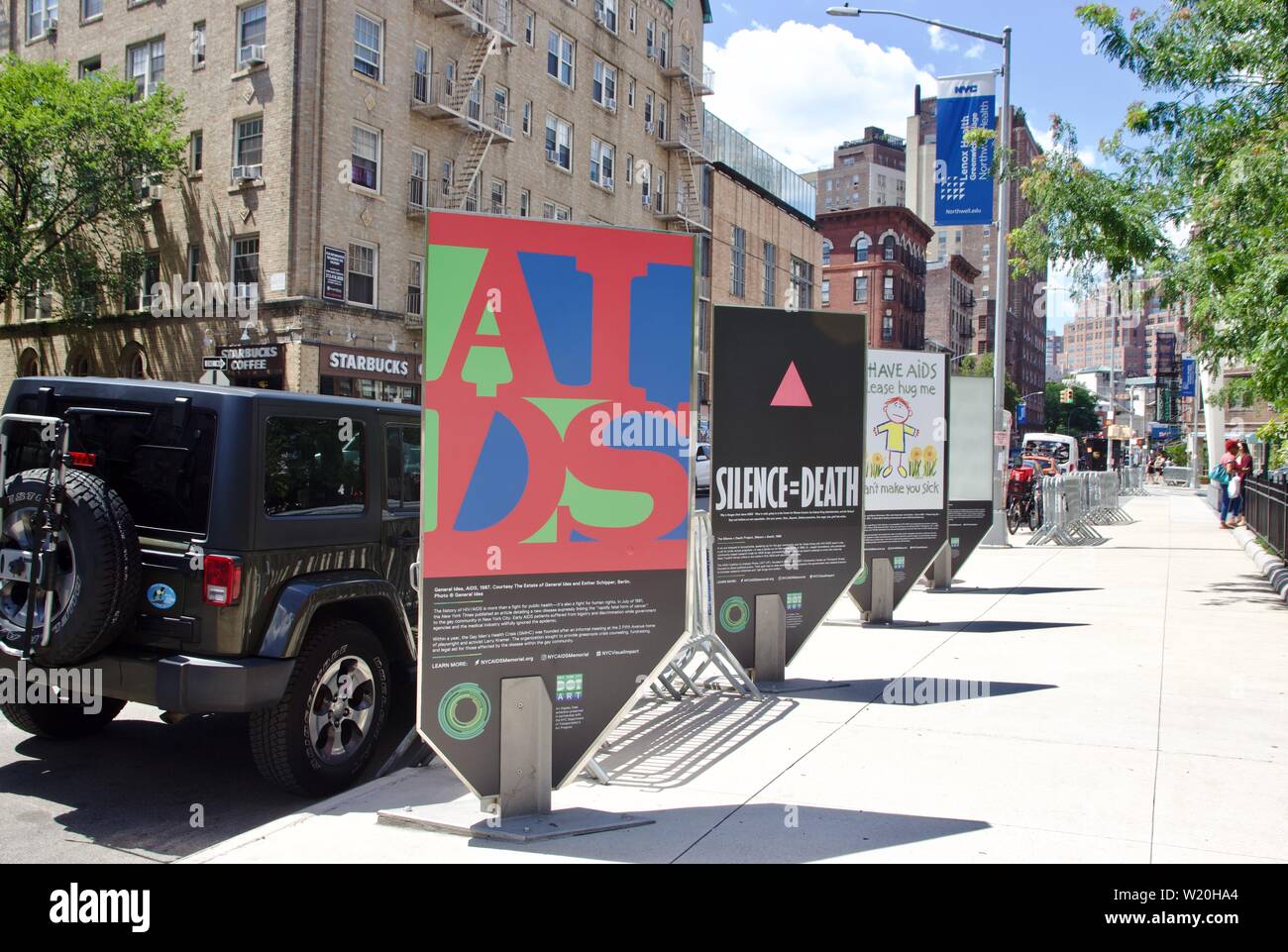 Kunst installation optische Wirkung außerhalb von New York City Aids Memorial Stockfoto