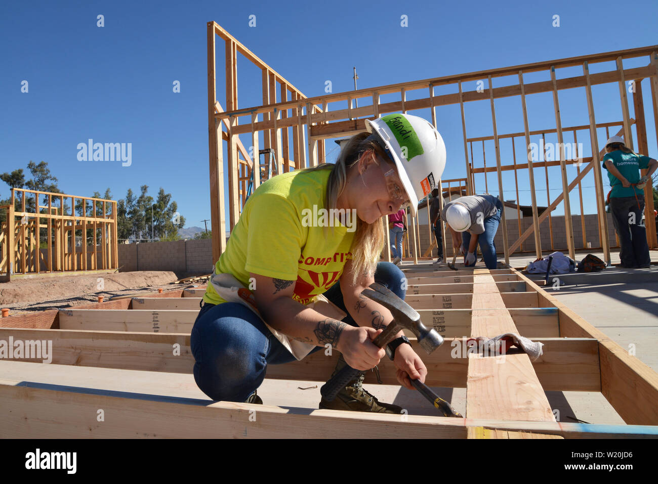 Freiwillige bauen Häuser für Lebensraum für Menschlichkeit, Tucson, Arizona, USA. Stockfoto
