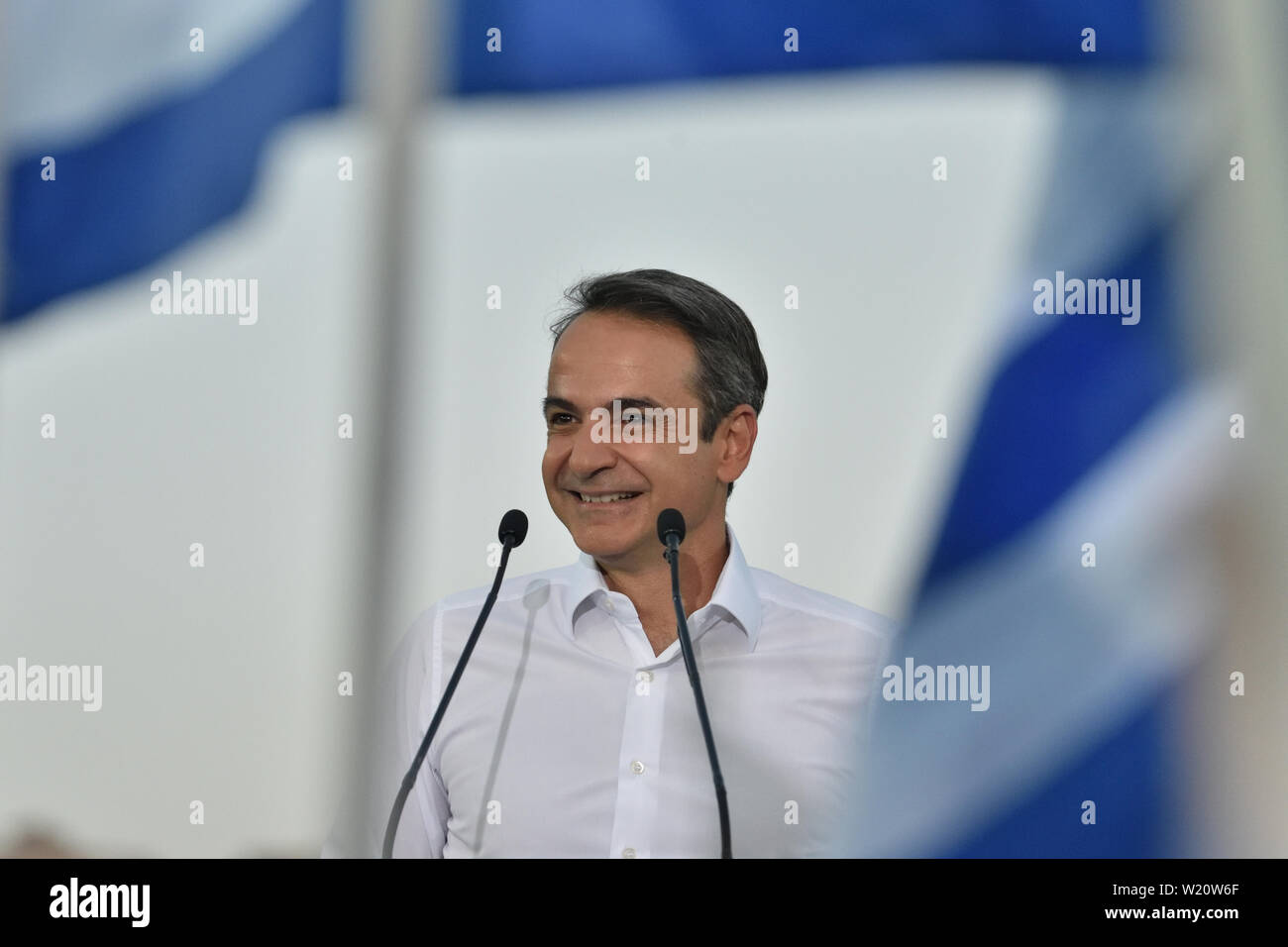 Athen, Griechenland. 4. Apr 2019. Kyriakos Mitsotakis, der Führer der Partei Neue Demokratie, spricht mit Anhänger vor der Akropolis vor den allgemeinen Wahlen in Athen, Griechenland. Credit: Nicolas Koutsokostas/Alamy Stock Foto. Stockfoto