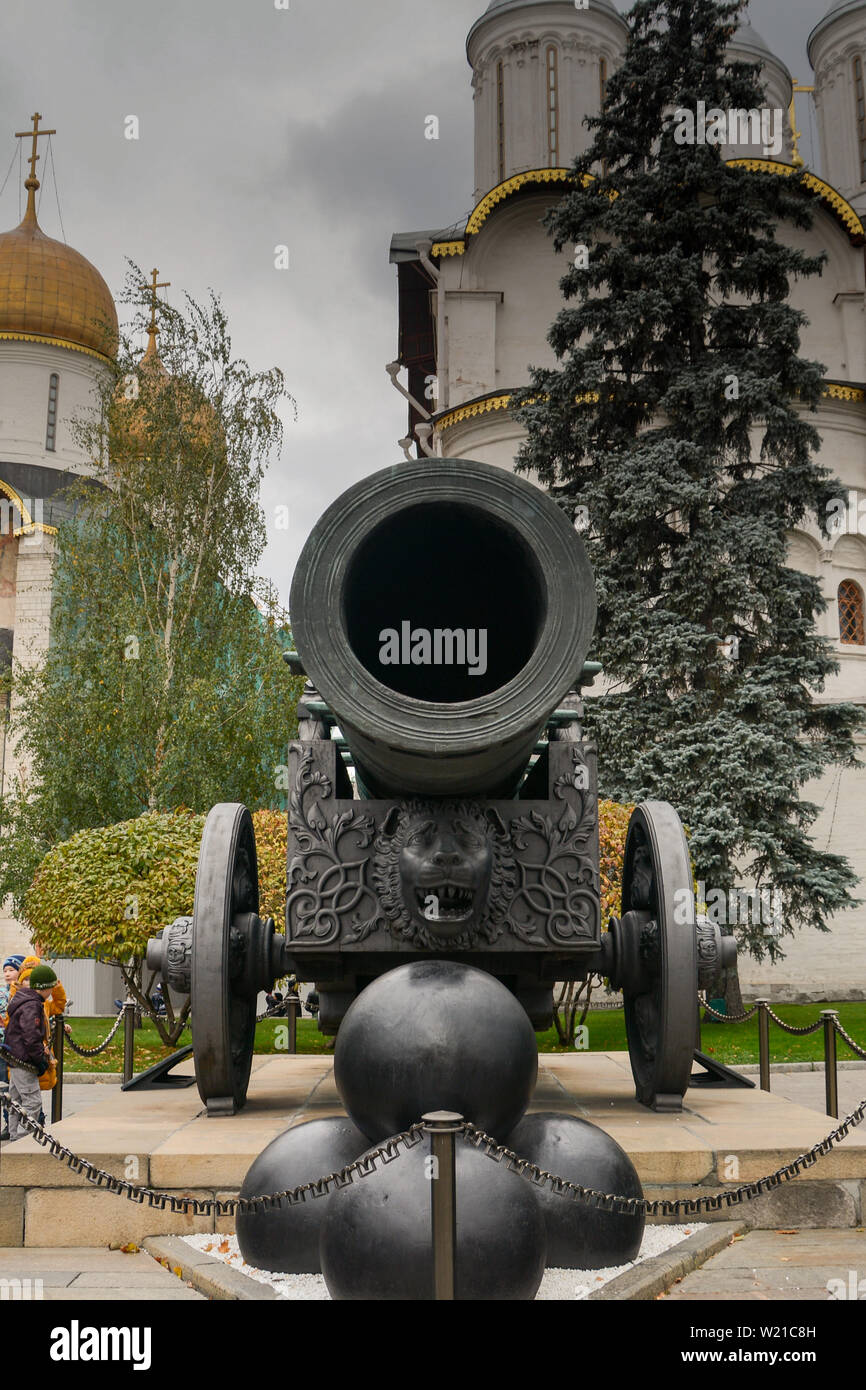 Die Zarenkanone im Kreml in Moskau Stockfoto