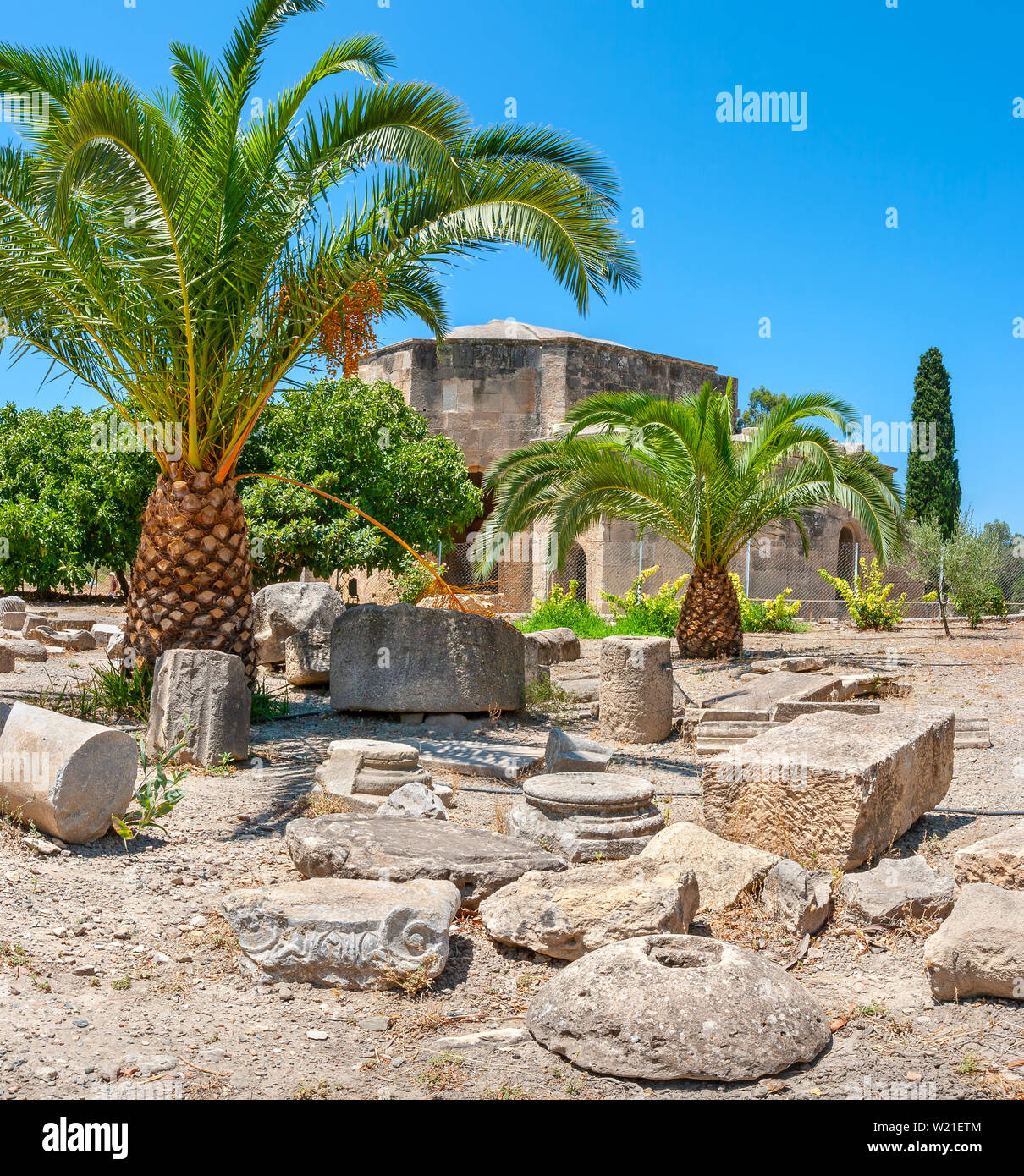 Bleibt der Pfeiler und Säulen in der Nähe von Basilika Agios Titos. Gortyna. Kreta, Griechenland Stockfoto