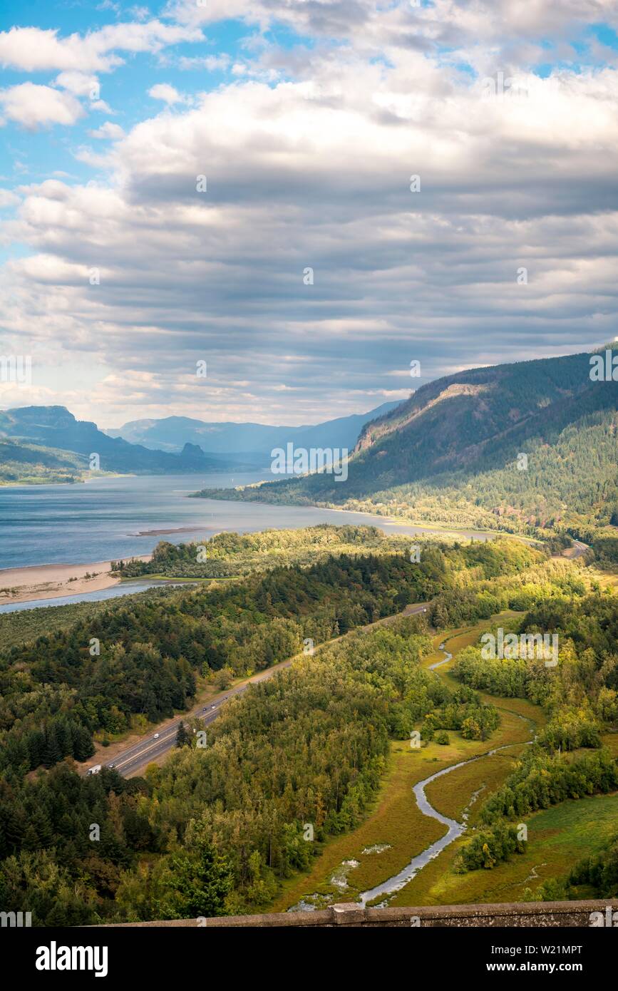 Blick auf den Columbia River von Vista Haus, in der Nähe von Portland, Oregon, USA Stockfoto